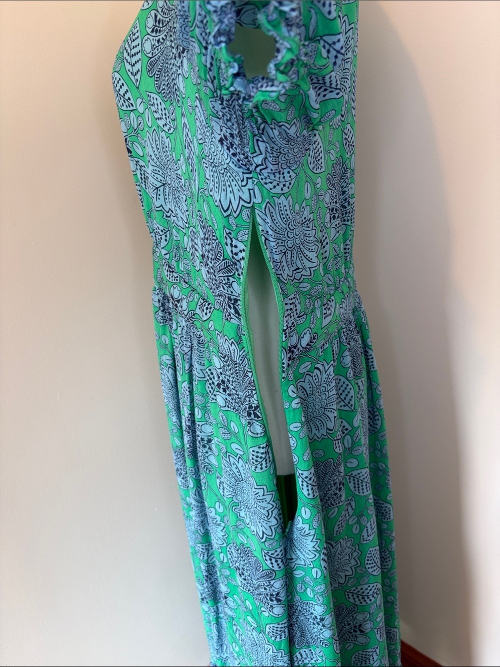 Boden Smocked Cuff Maxi Dress Key Hole Back Size 16-18R Green Floral - Picture 6 of 8